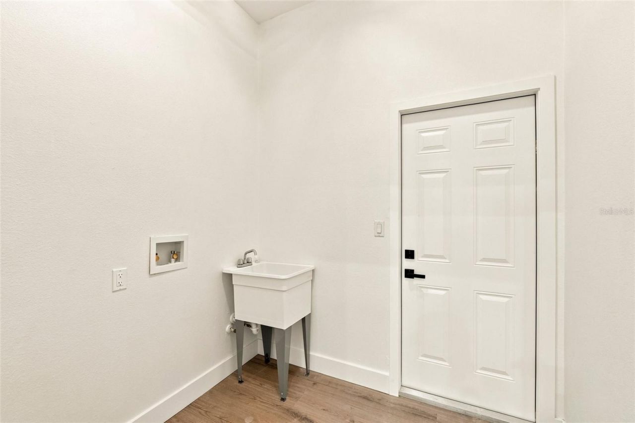 1447 Crazy Horse Drive, Lutz, FL 33559 Photo