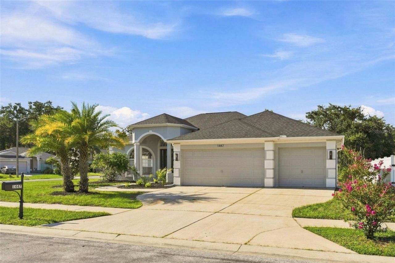 1447 Crazy Horse Drive, Lutz, FL 33559 Photo