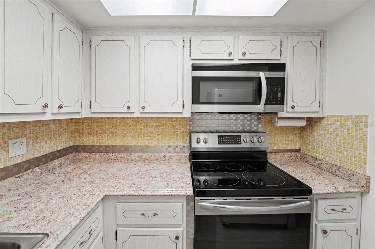 951 79th Avenue N, Unit APT 322, Saint Petersburg, FL 33702 Photo
