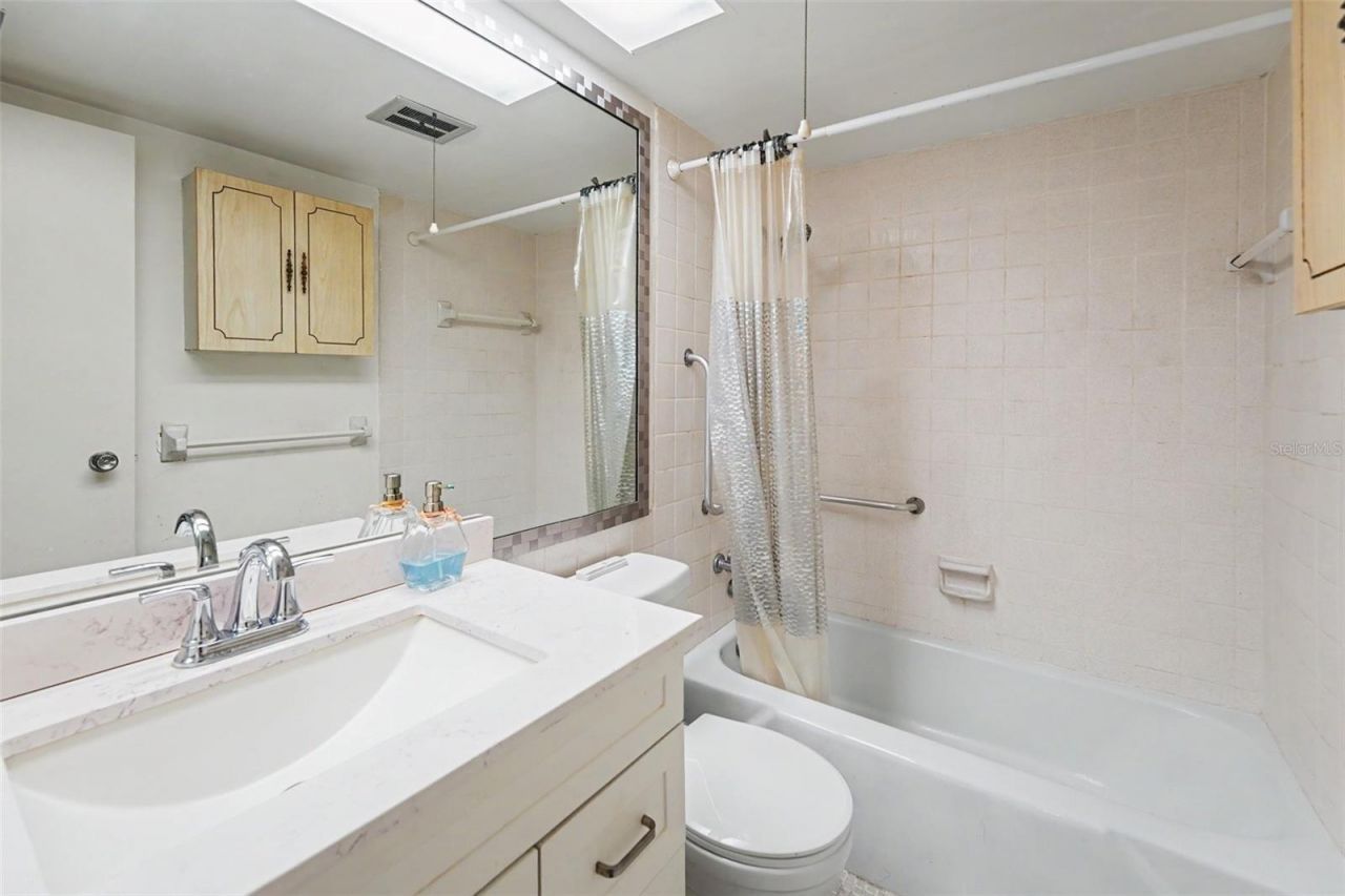 951 79th Avenue N, Unit APT 322, Saint Petersburg, FL 33702 Photo