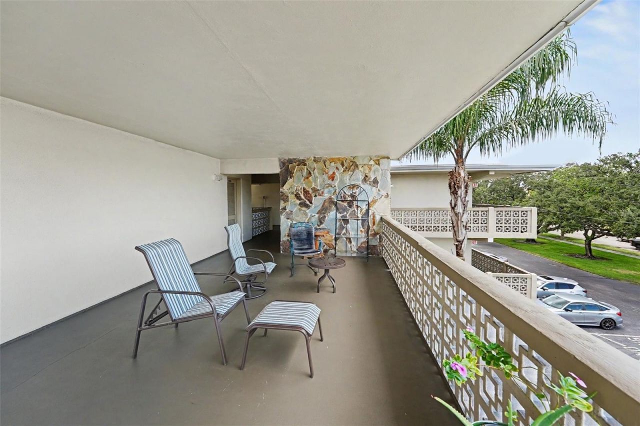 951 79th Avenue N, Unit APT 322, Saint Petersburg, FL 33702 Photo