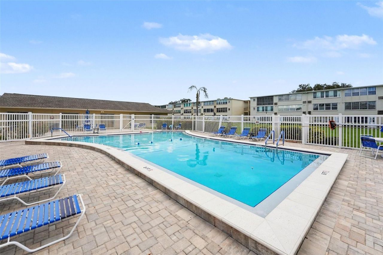 951 79th Avenue N, Unit APT 322, Saint Petersburg, FL 33702 Photo