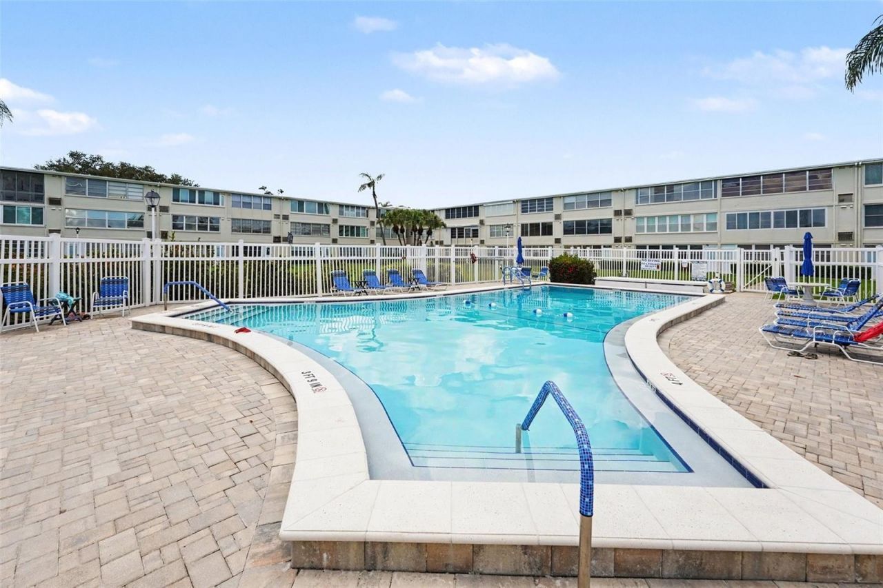 951 79th Avenue N, Unit APT 322, Saint Petersburg, FL 33702 Photo