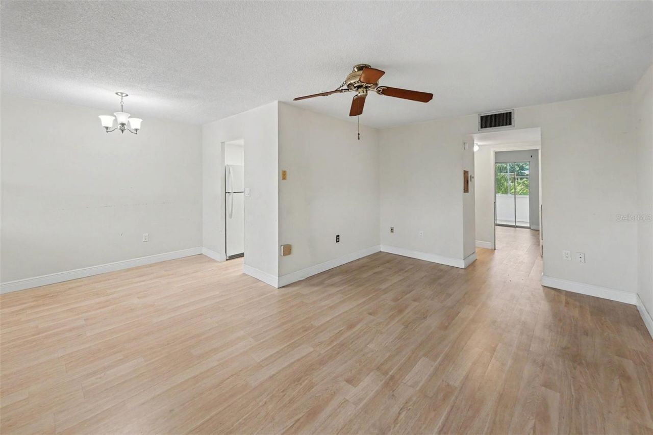 951 79th Avenue N, Unit APT 322, Saint Petersburg, FL 33702 Photo
