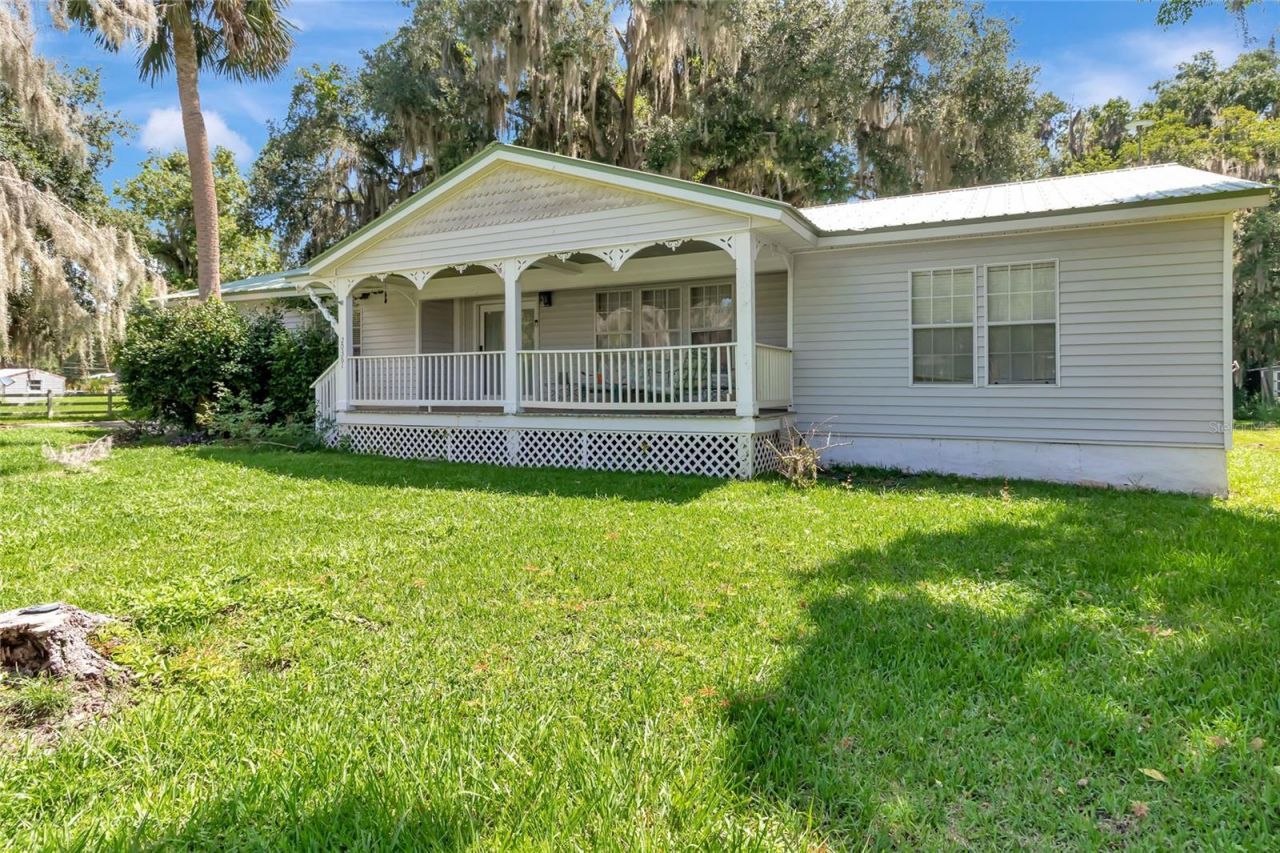 20361 1st Street , Mc Intosh, FL 32664 Photo