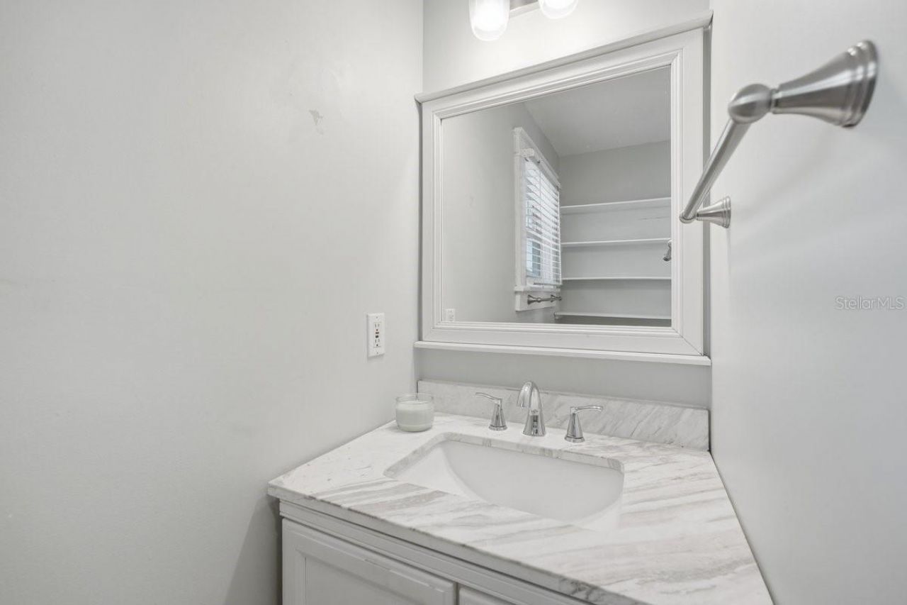 2048 5th Street , Sarasota, FL 34237 Photo