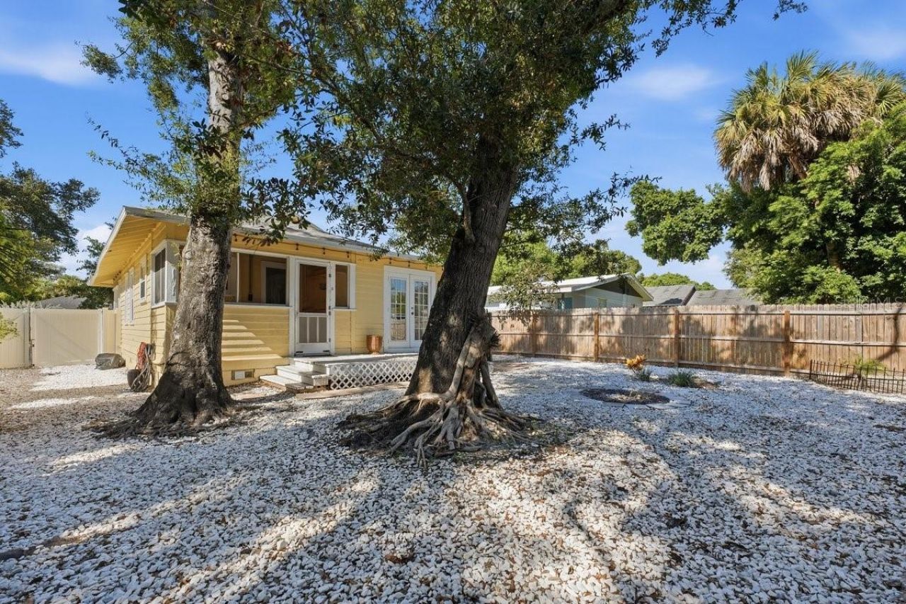 2048 5th Street , Sarasota, FL 34237 Photo