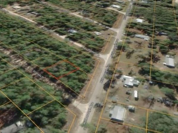 105 GRANADA DRIVE , FLORAHOME, FL 32140