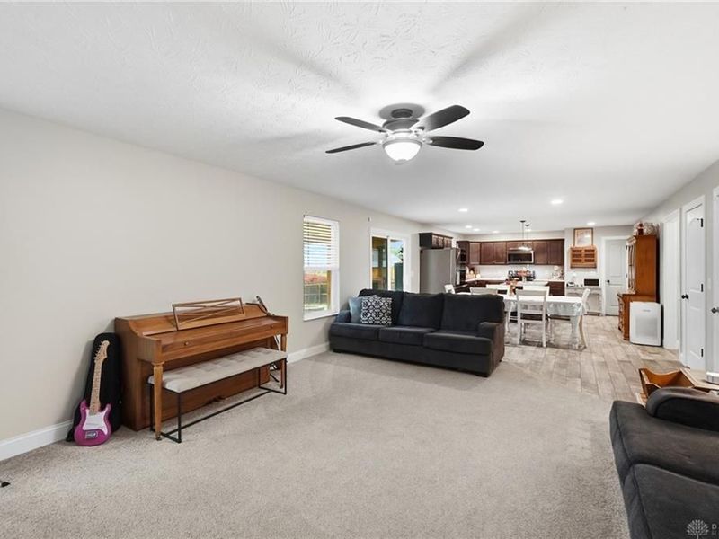 254 Auburn Meadows Court, Carlisle, OH 45005 Photo 11