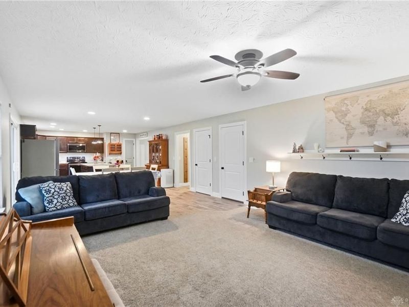 254 Auburn Meadows Court, Carlisle, OH 45005 Photo 12