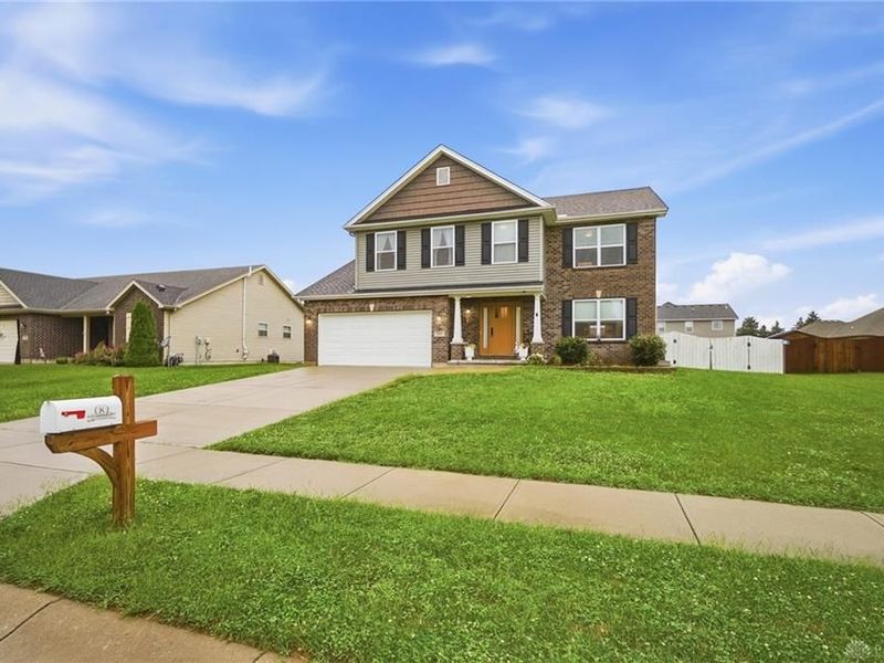 254 Auburn Meadows Court, Carlisle, OH 45005 Photo 4