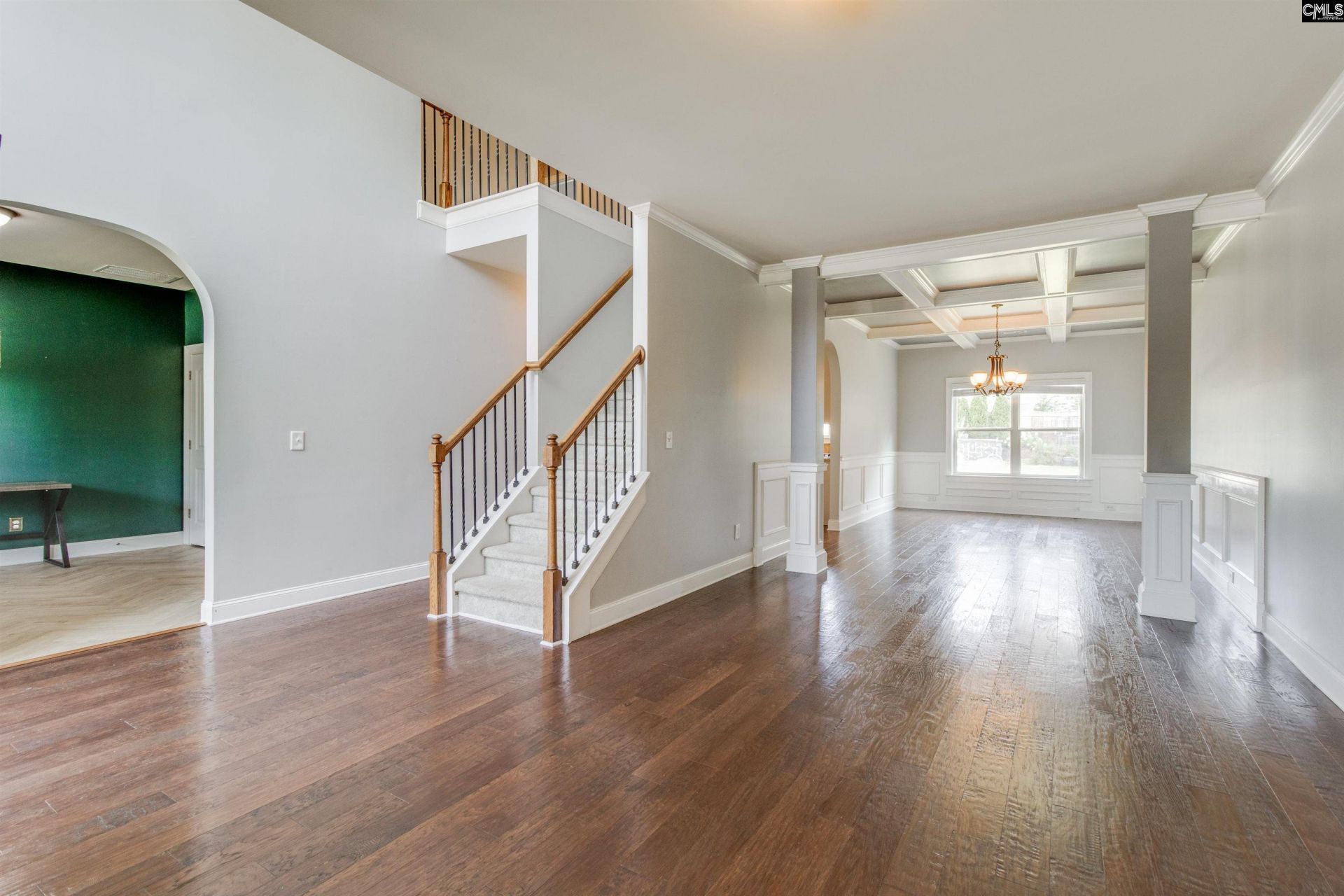 168 Flagstone Way Photo 10