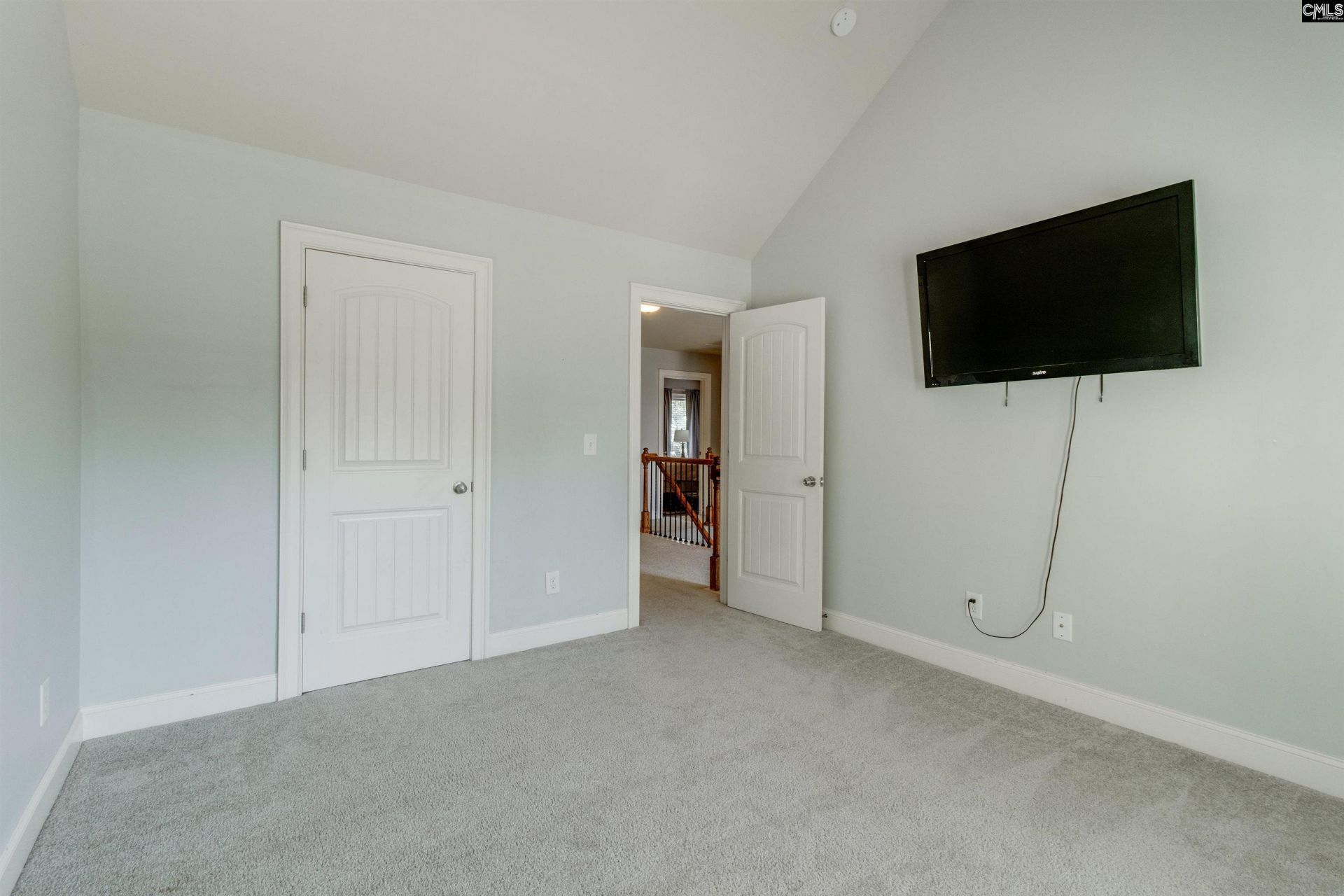 168 Flagstone Way Photo 30