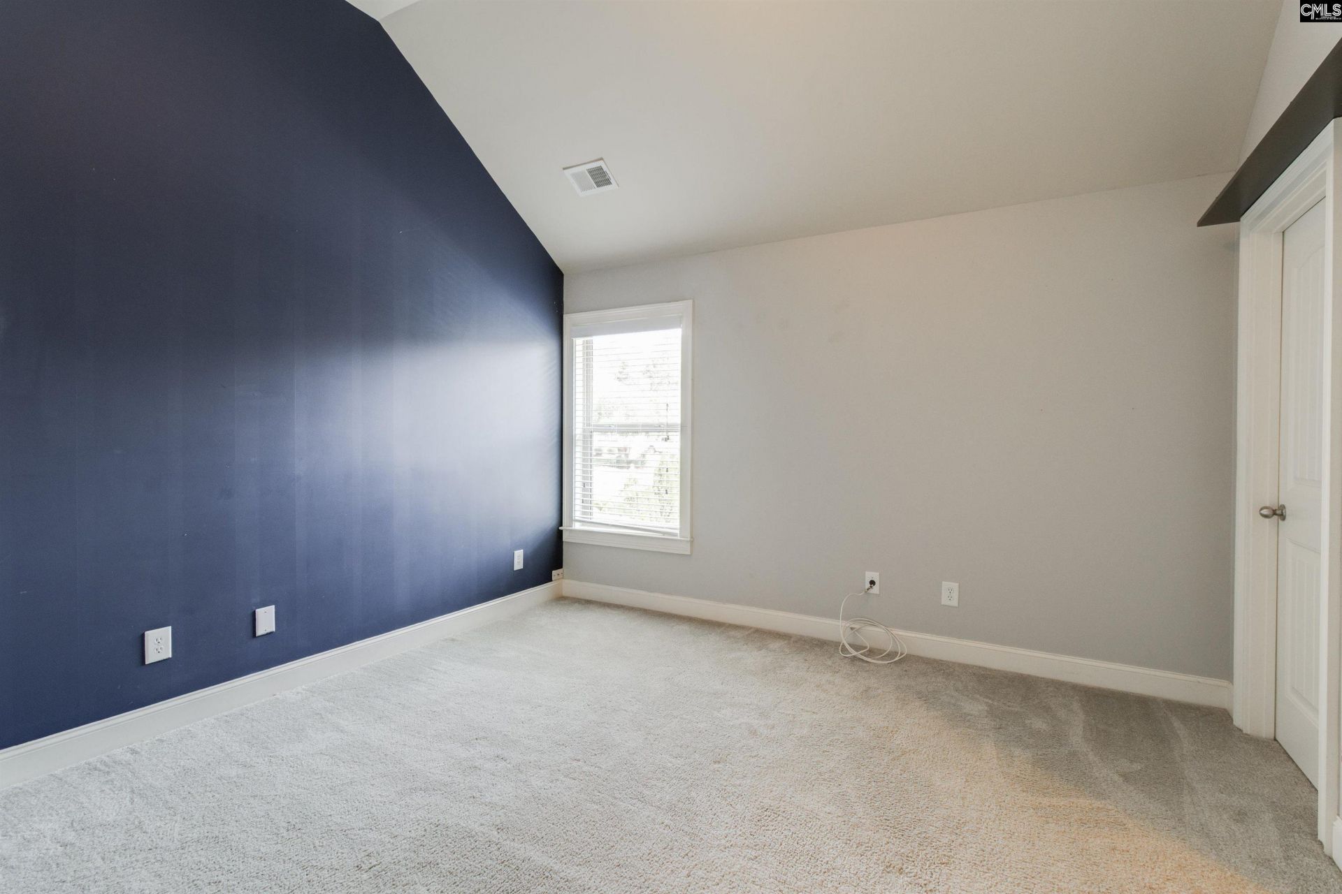 168 Flagstone Way Photo 33