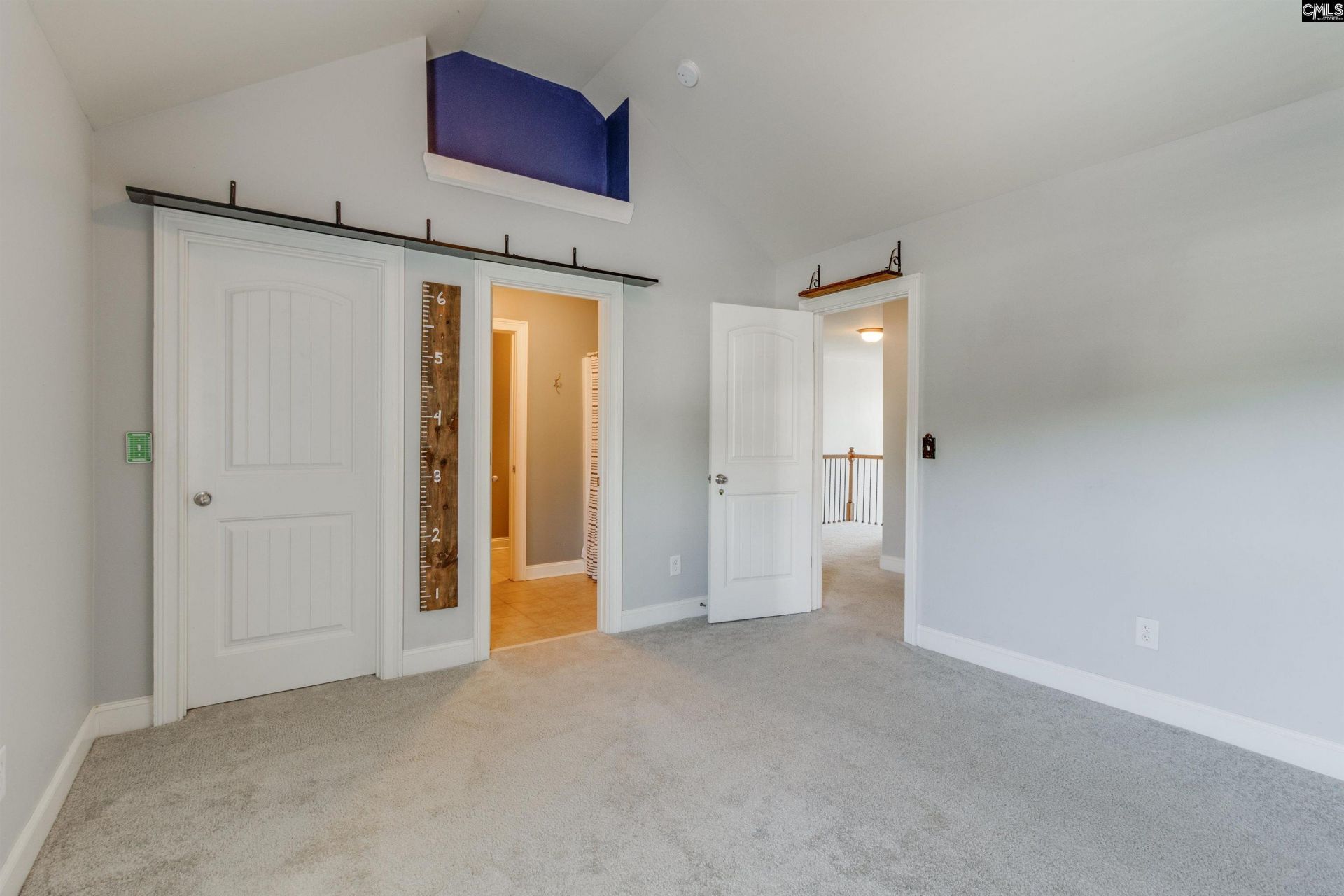 168 Flagstone Way Photo 34