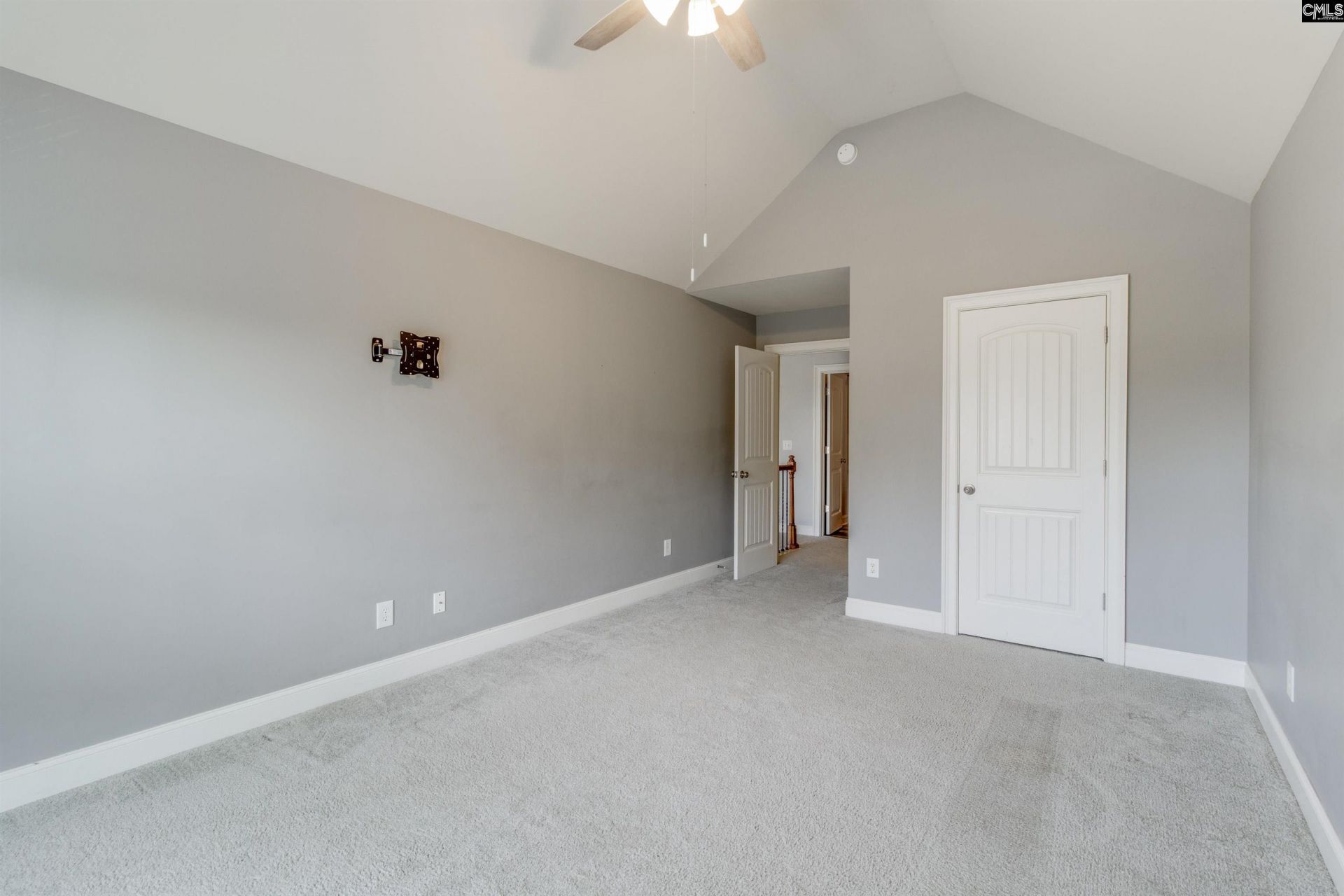168 Flagstone Way Photo 40