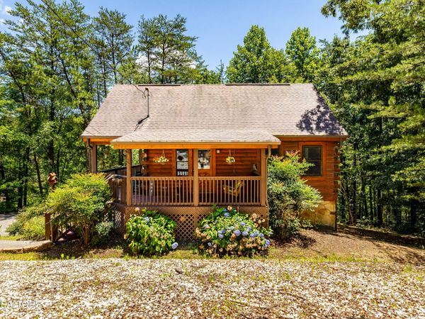 3447 Dogwood Circle , Pigeon Forge, TN 37863