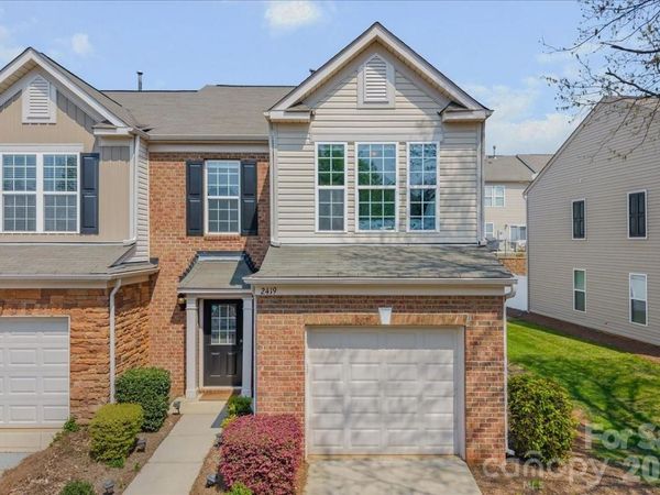 2419 Diplomat Lane , Charlotte, NC 28210