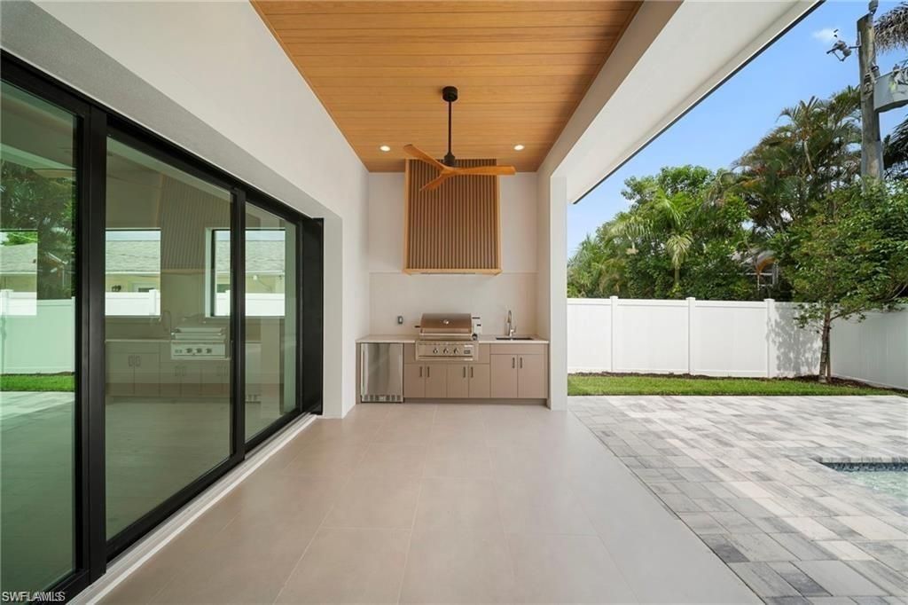 658 93rd Ave N, Naples, FL 34108 Photo