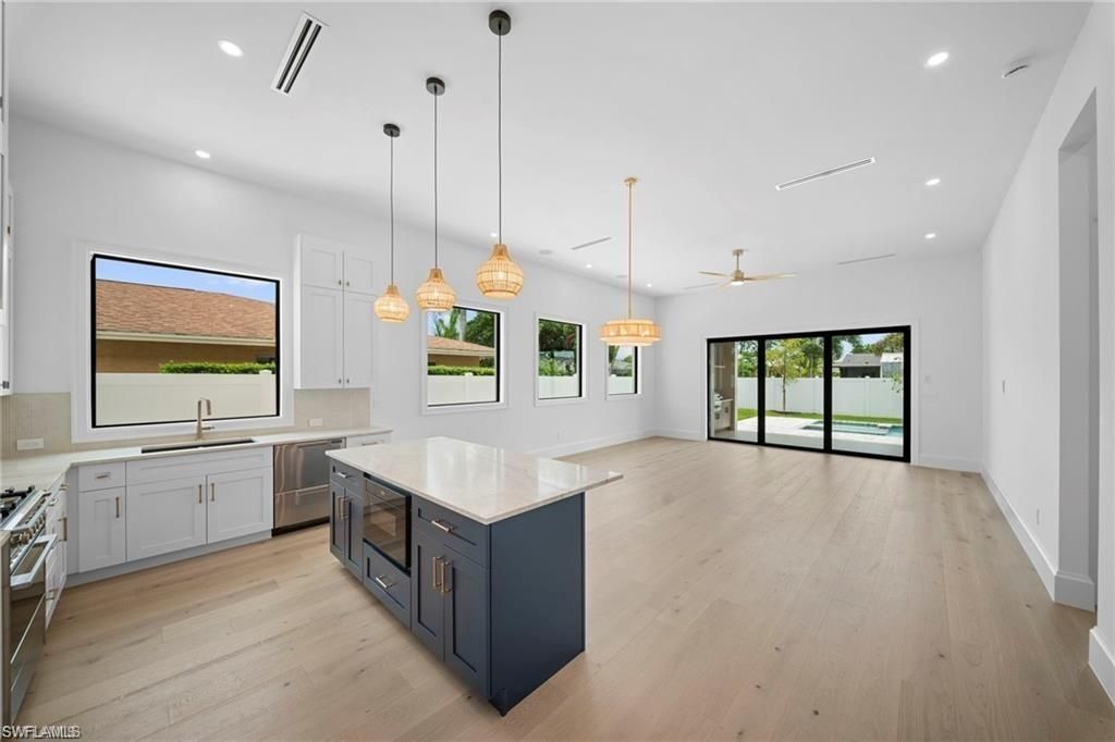 708 100th Ave N, Naples, FL 34108 Photo