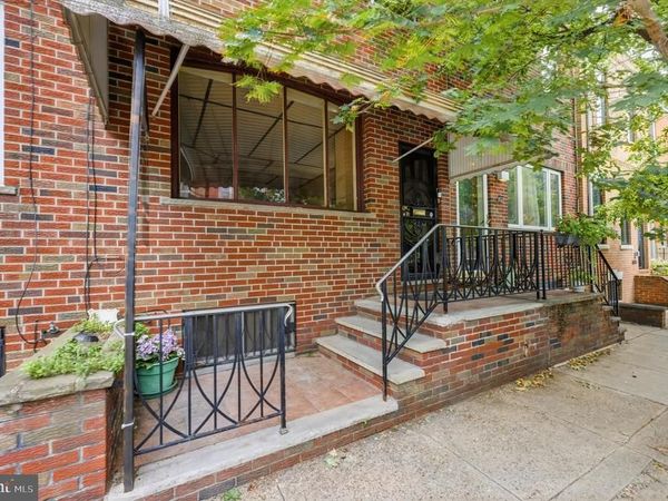 1525 S JUNIPER STREET, PHILADELPHIA, PA 19147