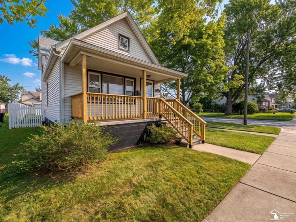 1202 Maple Street, Wyandotte, MI 48192