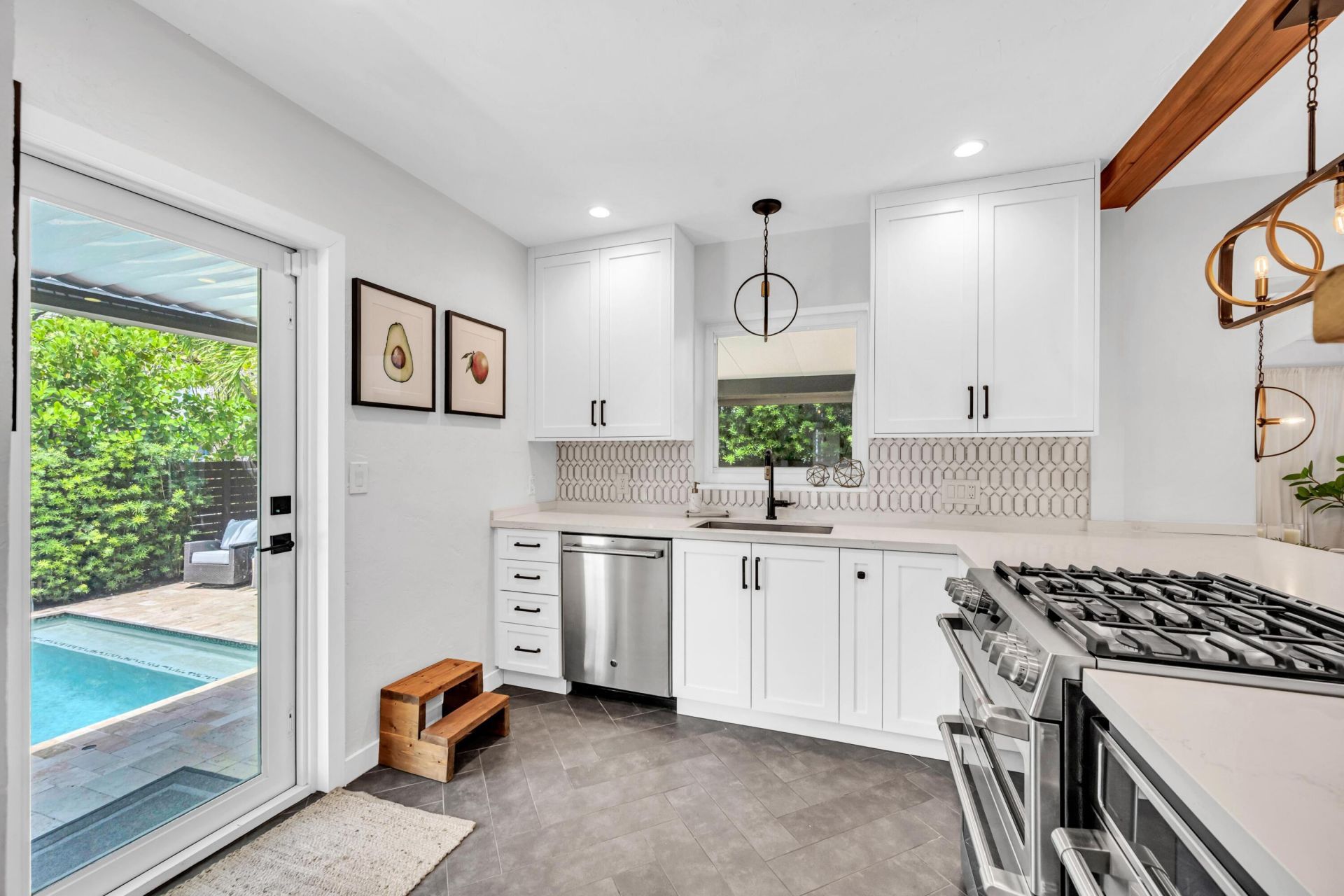 748 NE 17th Way, Fort Lauderdale, FL 33304 Photo