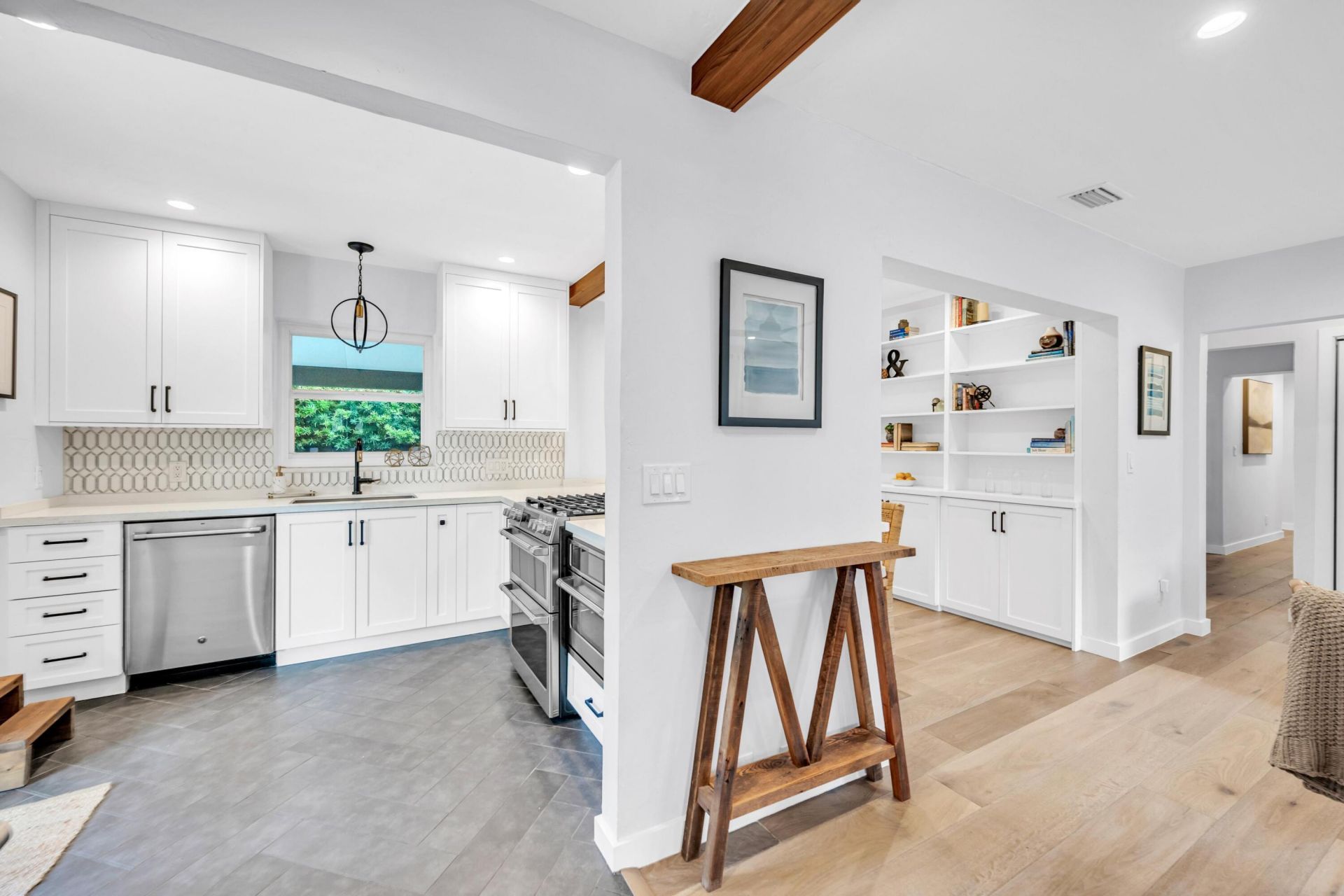 748 NE 17th Way, Fort Lauderdale, FL 33304 Photo