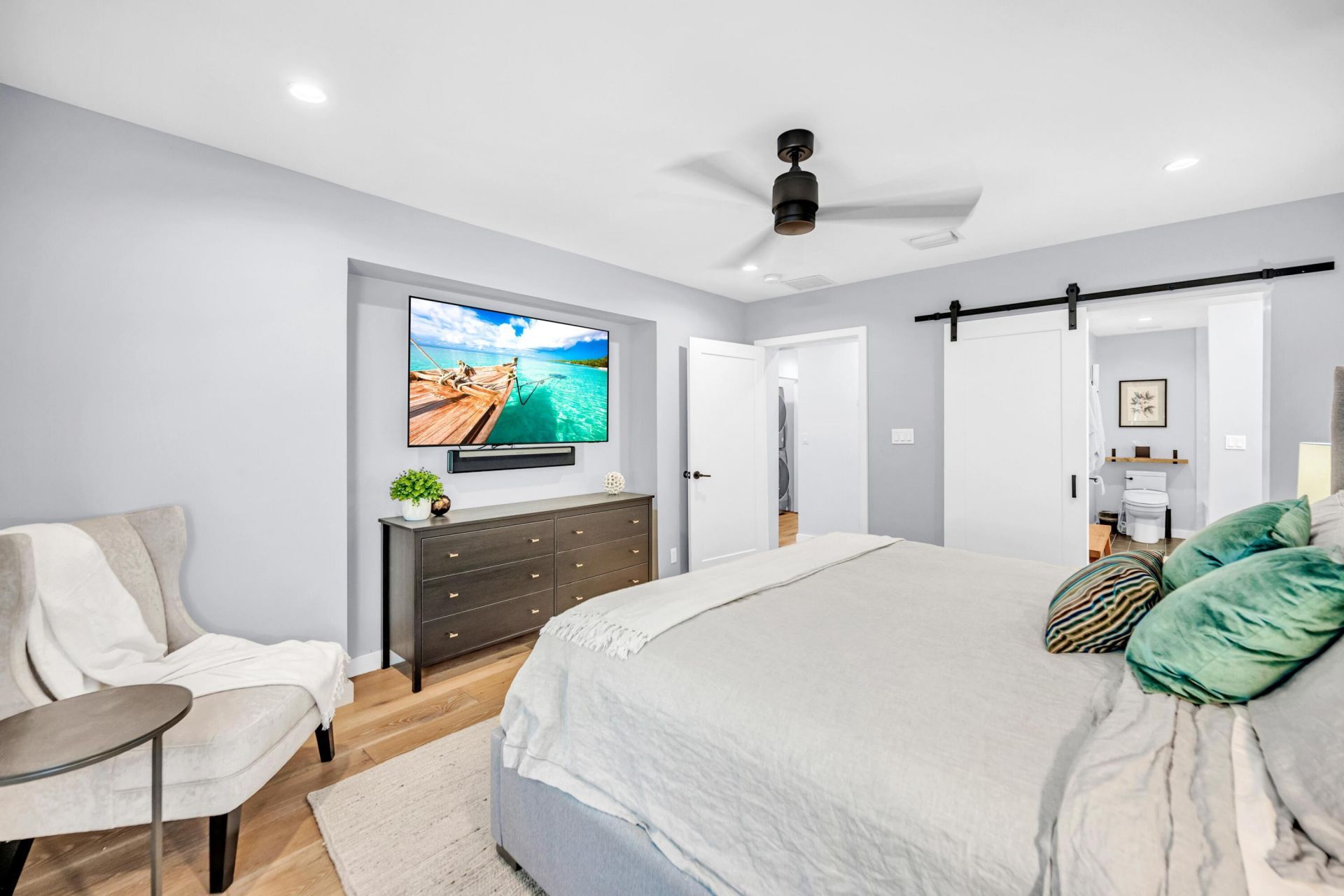 748 NE 17th Way, Fort Lauderdale, FL 33304 Photo