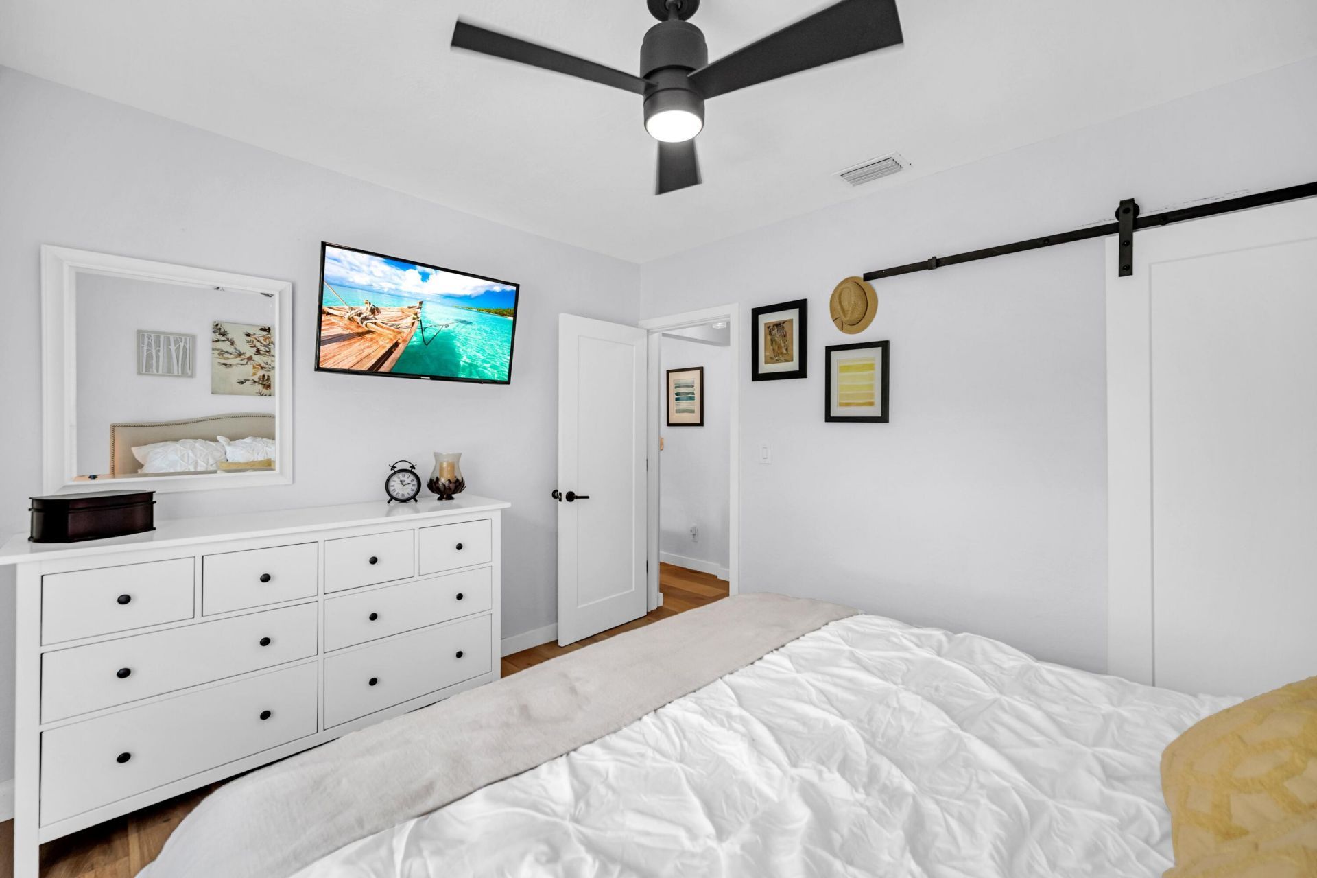 748 NE 17th Way, Fort Lauderdale, FL 33304 Photo