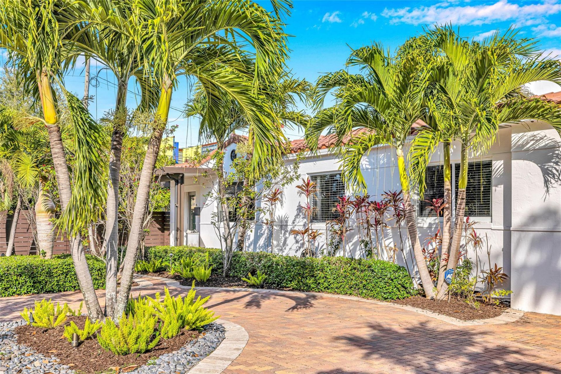 748 NE 17th Way, Fort Lauderdale, FL 33304 Photo
