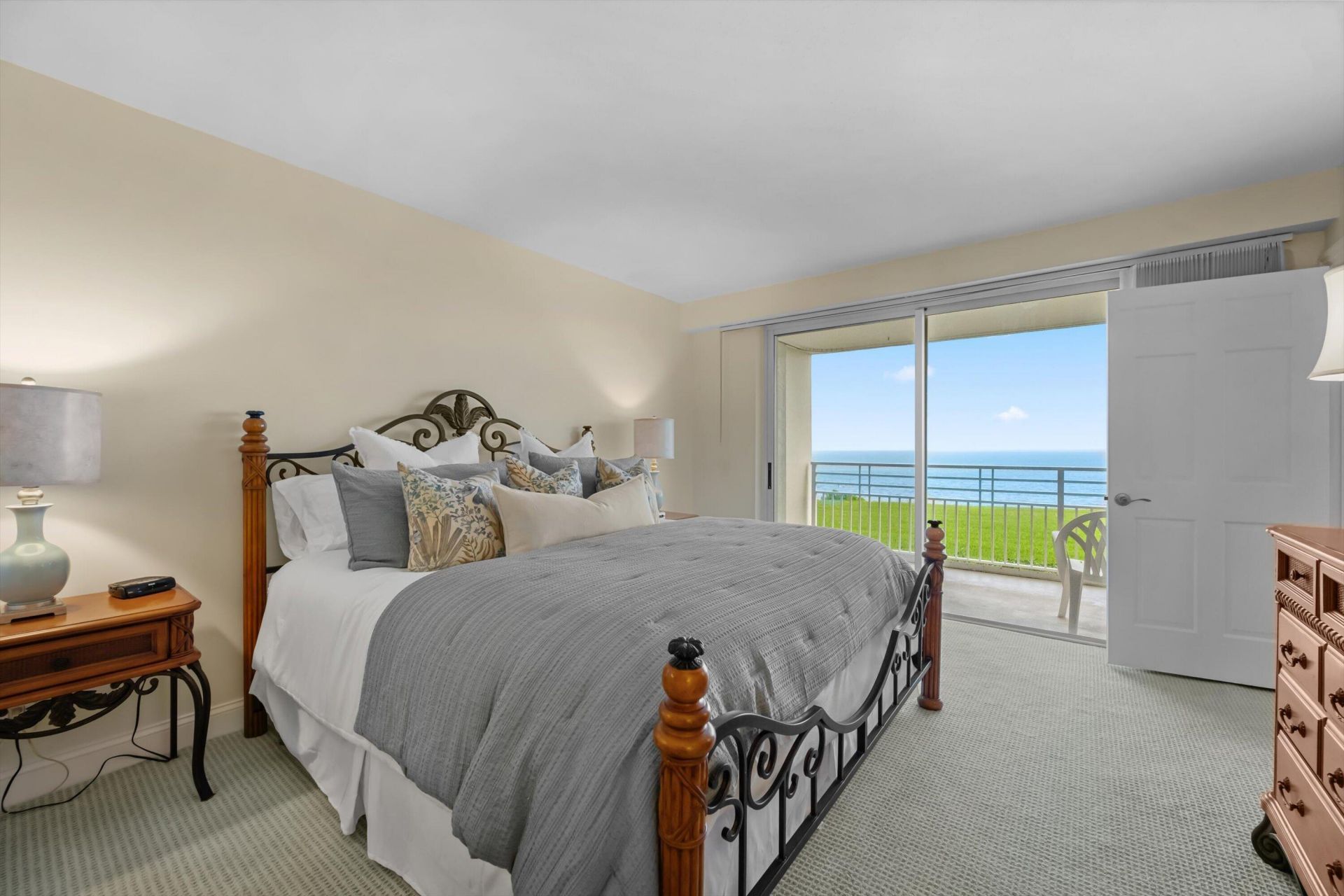 350 S Beach Road, Unit 204, Jupiter, FL 33469 Photo