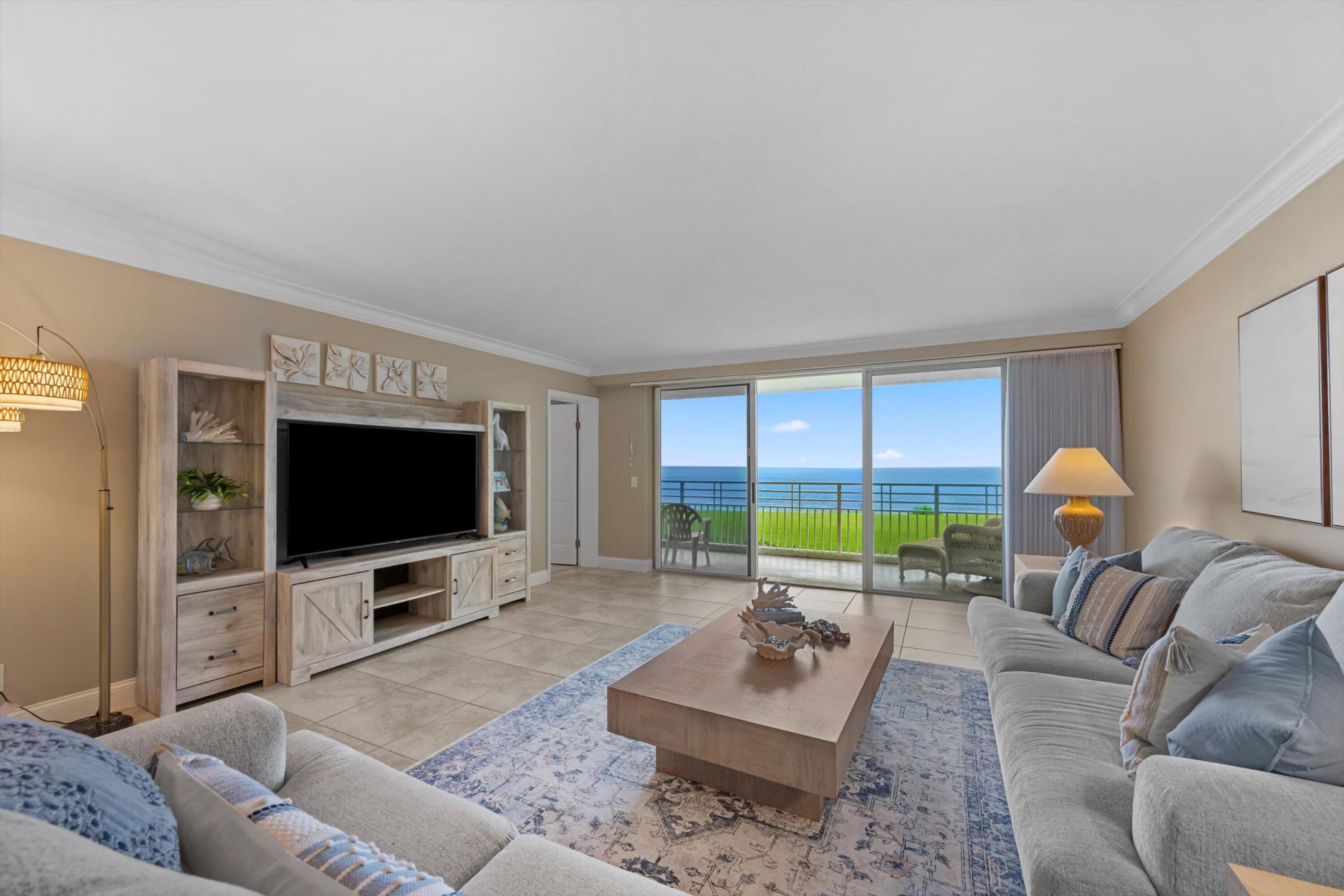 350 S Beach Road, Unit 204, Jupiter, FL 33469 Photo