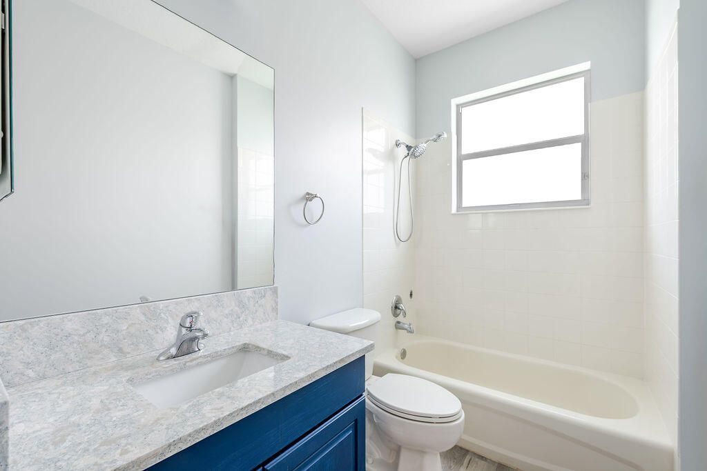 116 Bella Vista Way, Royal Palm Beach, FL 33411 Photo