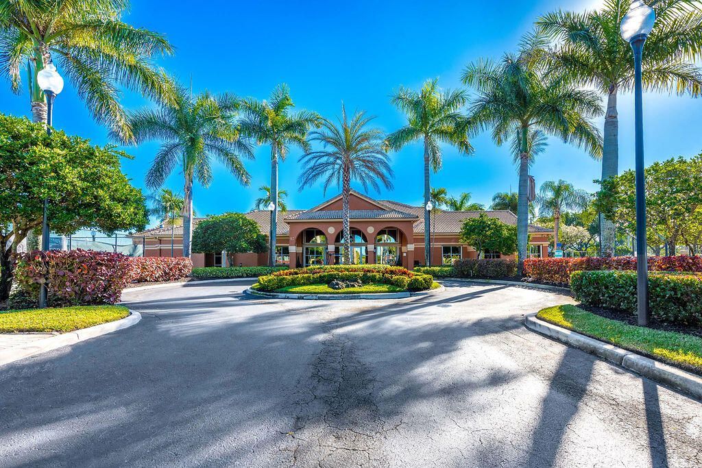 116 Bella Vista Way, Royal Palm Beach, FL 33411 Photo
