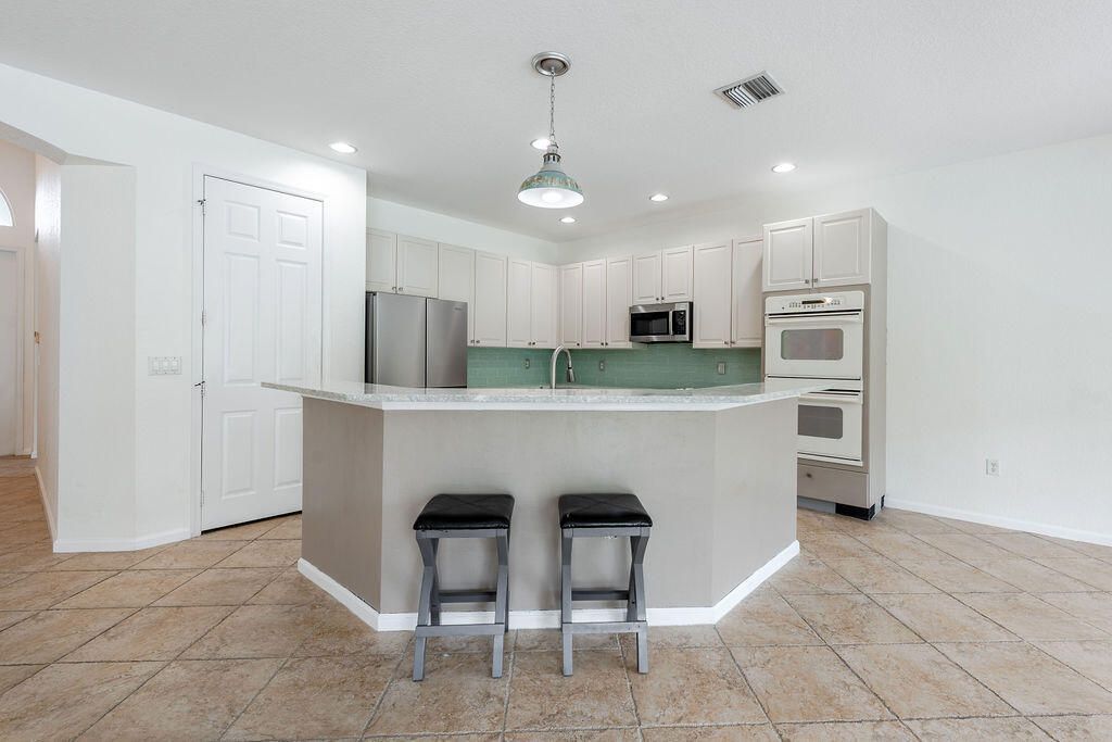 116 Bella Vista Way, Royal Palm Beach, FL 33411 Photo