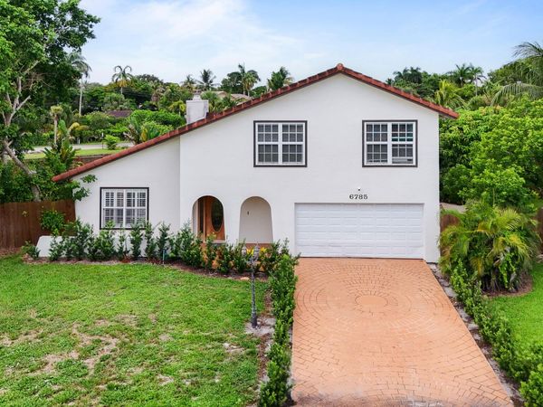 6785 ESCONDIDA Drive, Lake Clarke Shores, FL 33406