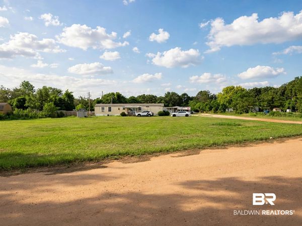 11117 Weeks Rd, Foley, AL 36535