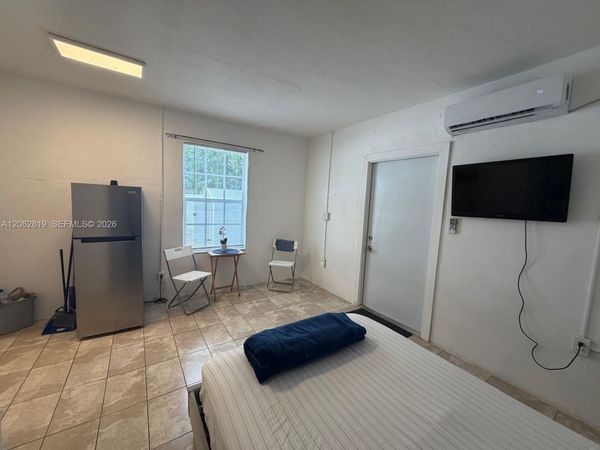 201 NE 169th St , Unit 1, North Miami Beach, FL 33162