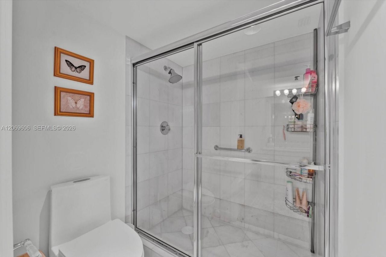 3500 Mystic Pointe Dr, Unit 2107, Aventura, FL 33180 Photo