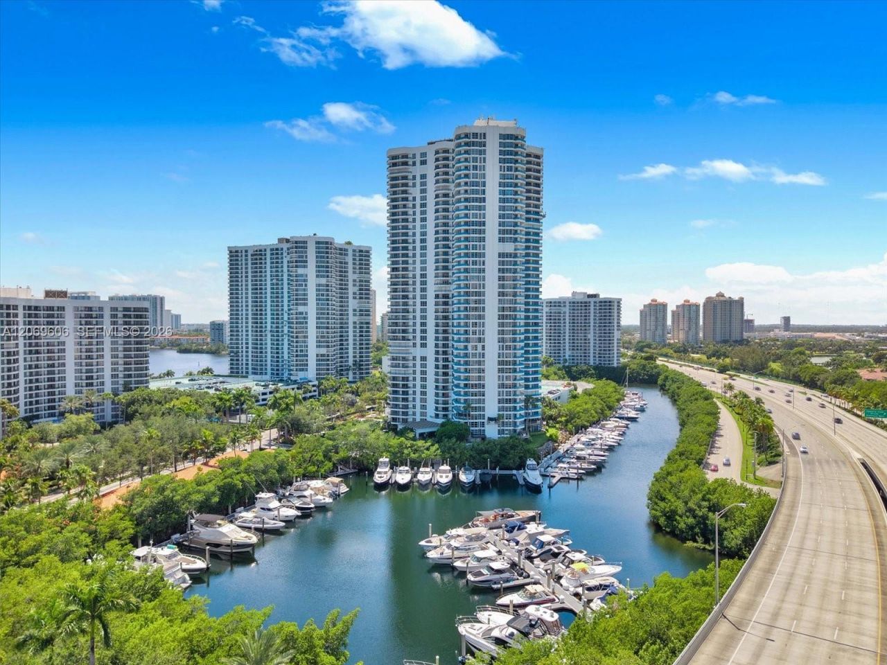 3500 Mystic Pointe Dr, Unit 2107, Aventura, FL 33180 Photo