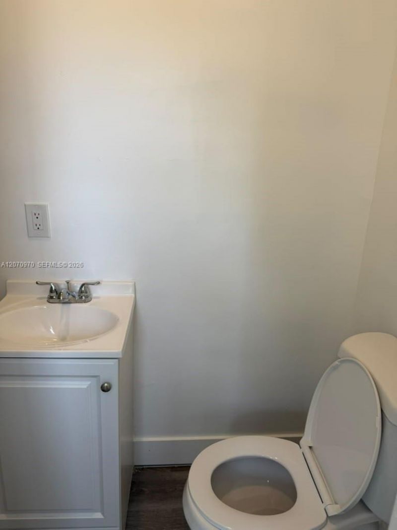 1236 NW 28th St, Unit 1, Miami, FL 33142 Photo