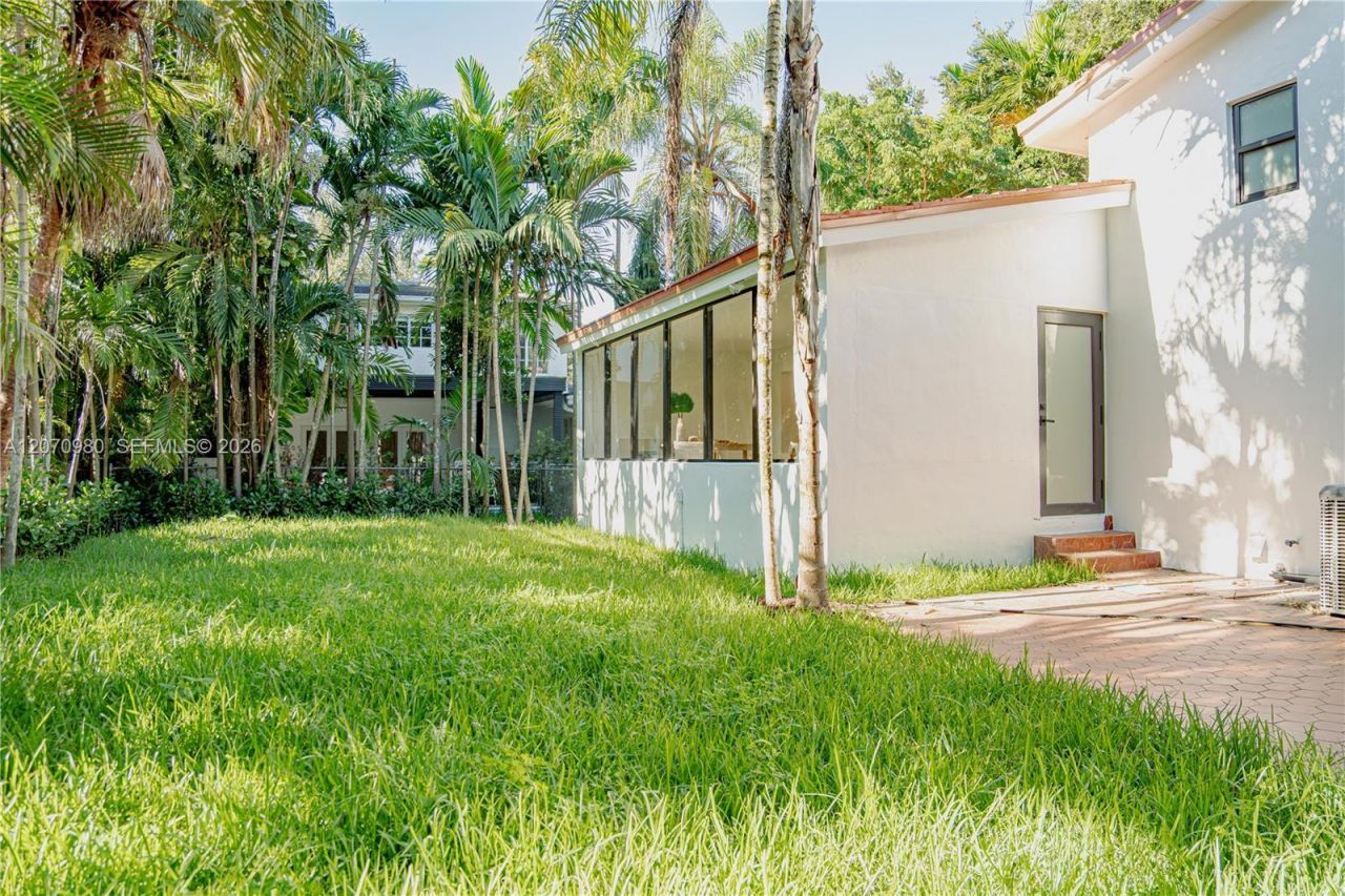 4310 Monserrate St , Coral Gables, FL 33146 Photo