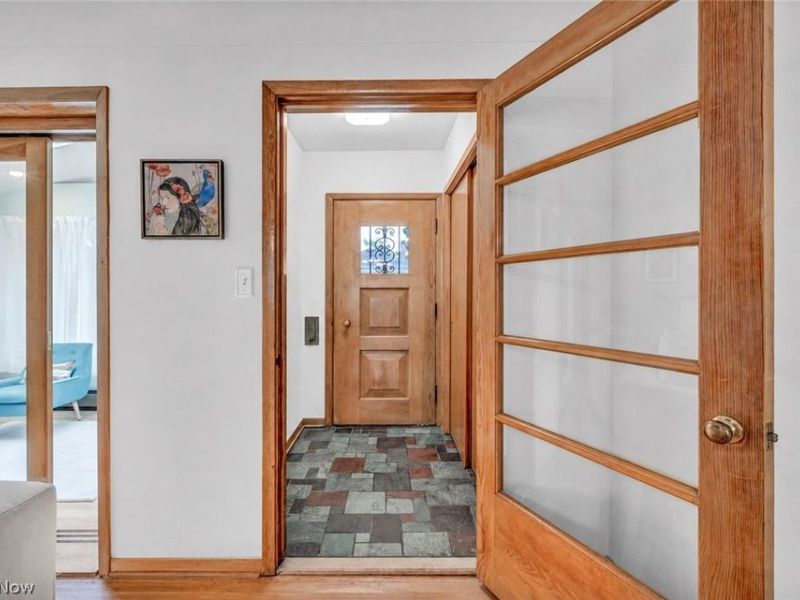 24303 Lake Road, Bay Village, OH 44140 Photo 10