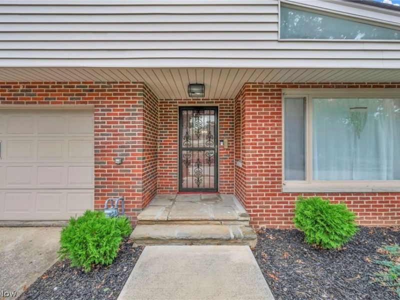 24303 Lake Road, Bay Village, OH 44140 Photo 2
