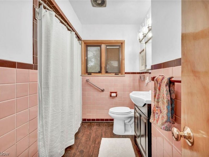 24303 Lake Road, Bay Village, OH 44140 Photo 7