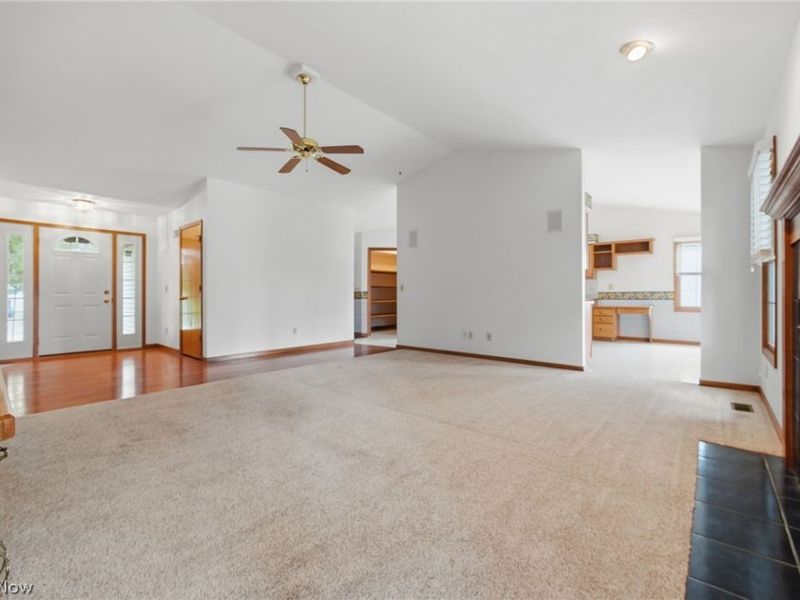 733 Joel Circle, Louisville, OH 44641 Photo 17
