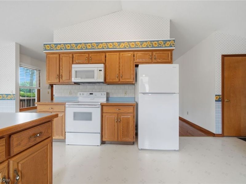 733 Joel Circle, Louisville, OH 44641 Photo 22
