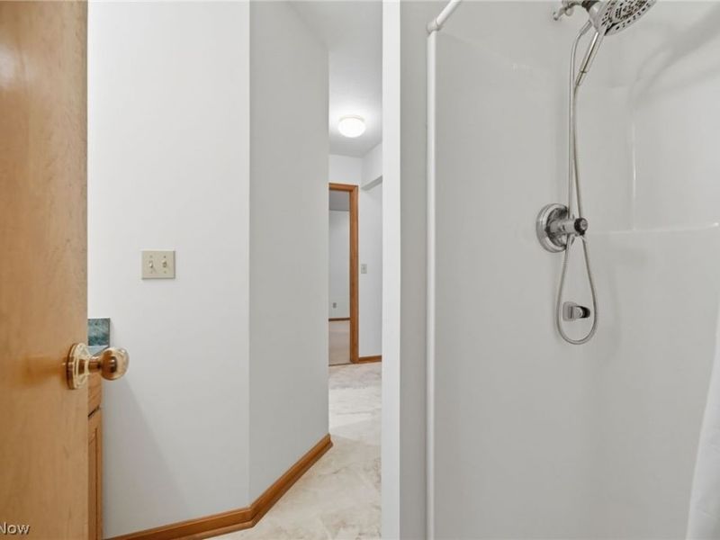 733 Joel Circle, Louisville, OH 44641 Photo 29