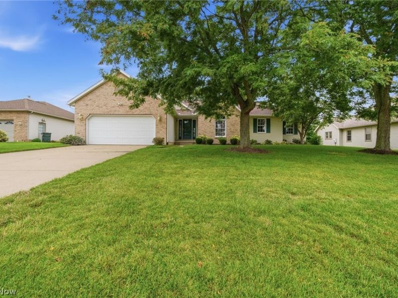 733 Joel Circle, Louisville, OH 44641 Photo 3